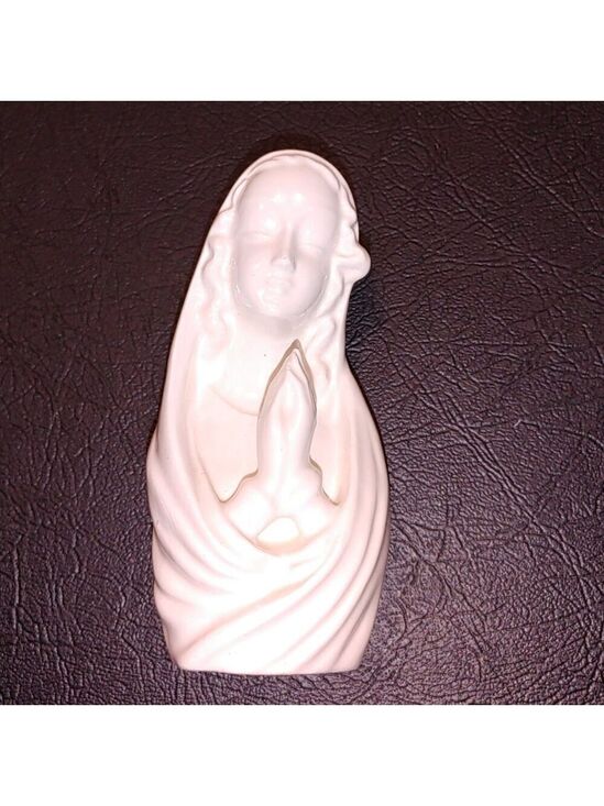 Other - Praying Mother Mary/Madonna Ceramic Figurine